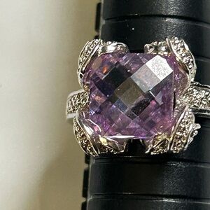 Lavish Amethyst Silver Ring